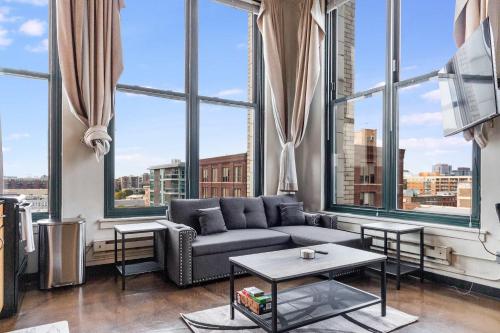 West Loop - City Views With In & Out Parking 1 near 311 South Wacker Drive Chicago