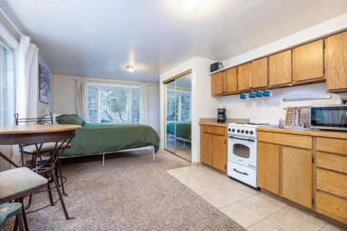 Adorable Studio Cabin on Big Cottonwood River in Snowbird Lodge (UT)