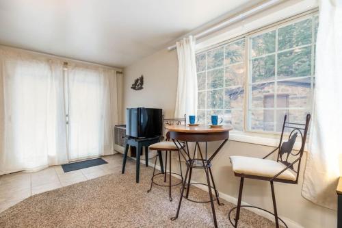 Adorable Studio Cabin on Big Cottonwood River in Snowbird Lodge (UT)