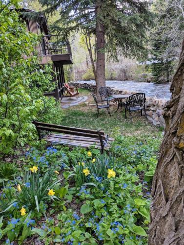 Cabin on Big Cottonwood River in Snowbird Lodge (UT)