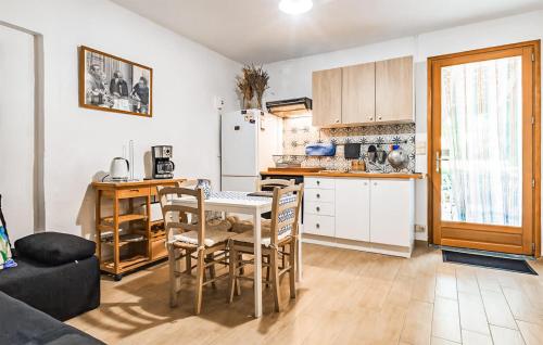 Kitchen, Cozy Home In Marsanne in Marsanne