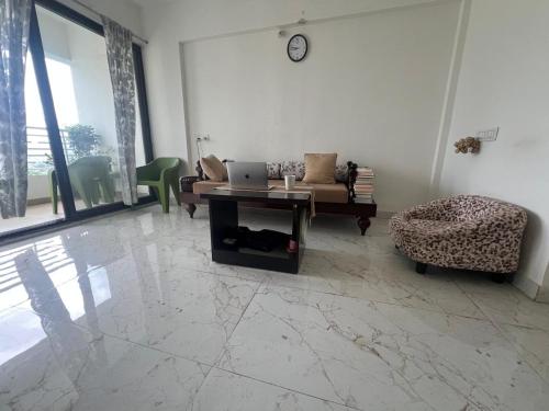 Scenic 1BHK Retreat near Panchgani in Wai