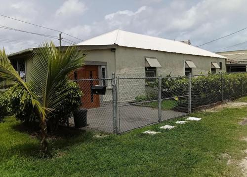 Unique Bungalow in Wildey