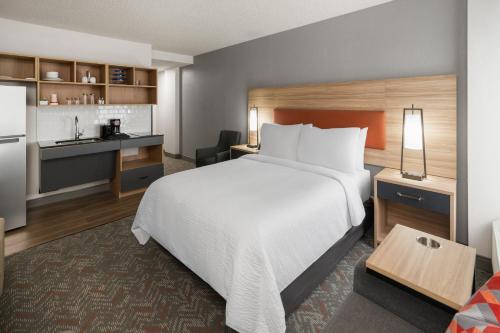 CANDLEWOOD SUITES GREENWOOD VILLAGE DTC by IHG – Englewood, CO