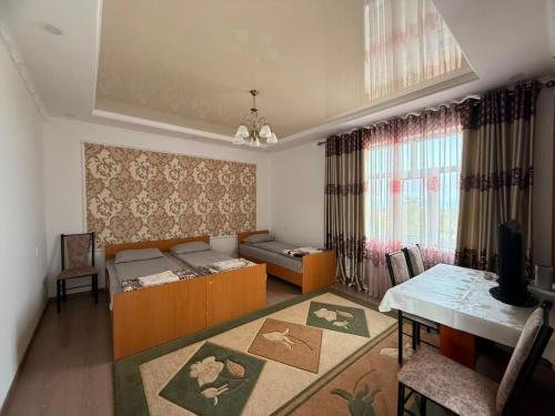 Guest house and yurt camp Svetlana in Bokonbayevo
