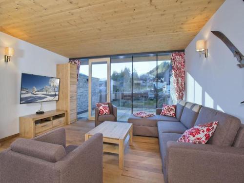 Luxurious Alpine Apartment for 8
