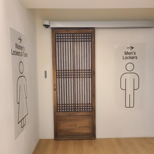 Lobby, 82 Capsule Hotel in Seoul