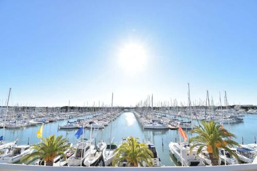 Résidence Le Grand Pavois - Studio cabine climatisé vue port à Port Camargue MAE-7171