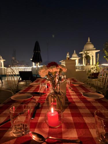 Restoran, Hotel Atulyaa Taj in Agra