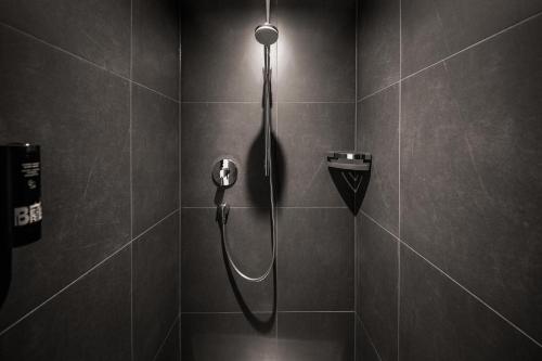 LINDEMANN'S - image 5