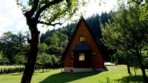 Vikendica Semešnica (Vikendica Semesnica) in Donji Vakuf