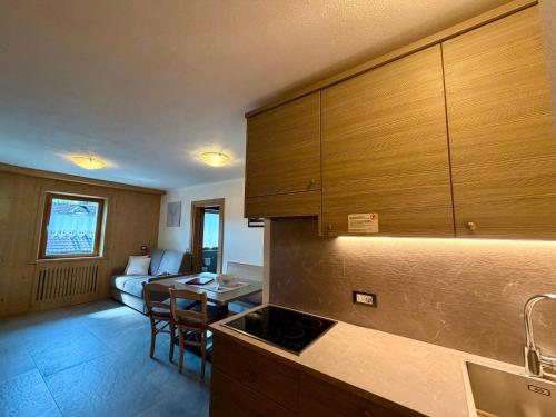 2 bedrooms, 2 beds