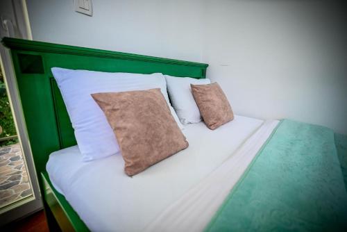 1 double bed