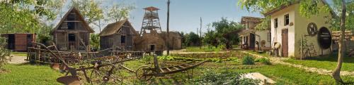 ทัศนียภาพภายนอกโรงแรม, Sobe Kod Baje - Baranjska Kuca in คารานัค