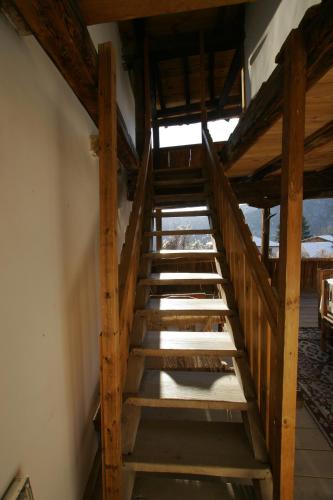 Létesítmények, Krychma Bratyata Guest House in Kovachevitsa