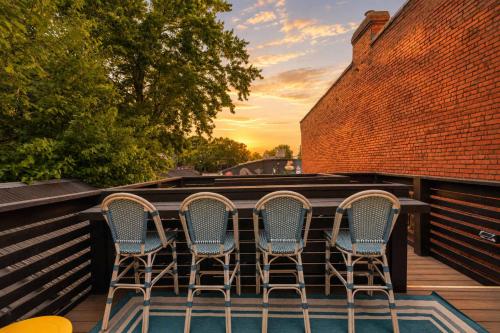 Cheeky RxR - Art Museum Loft with rooftop deck in La Grange (Kentucky)