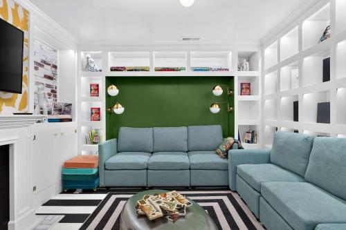 Cheeky RxR - Art Museum Loft with rooftop deck in La Grange (Kentucky)