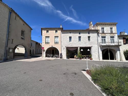 Mobilhome 4 personnes Camping municipal Castillonnès (Mobilhome 4 personnes Camping municipal Castillonnes) in Plaisance (Aquitaine)