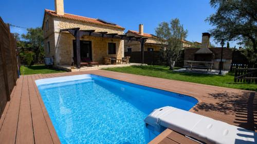 5 Stars Villas, Svoronata