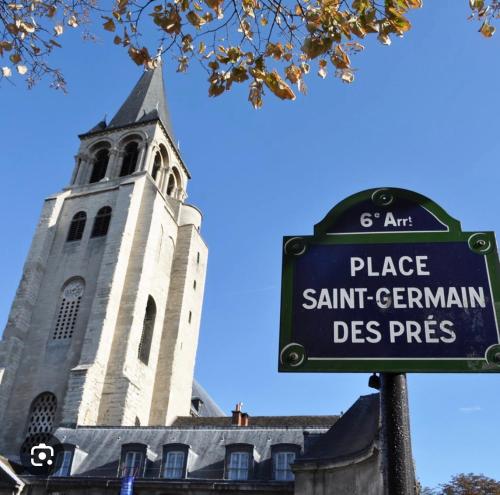Évasion parisienne à Saint-Germain-des-Prés,Tout équipé