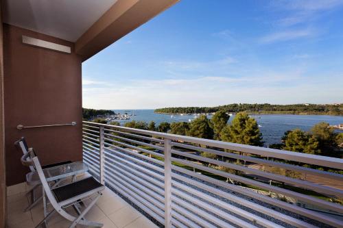 Suite with Balcony and Sea View