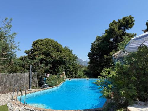 Domaine Le Rocher d Argent avec Piscine Extérieur ,Jacuzzi Intérieur et Salle de jeux