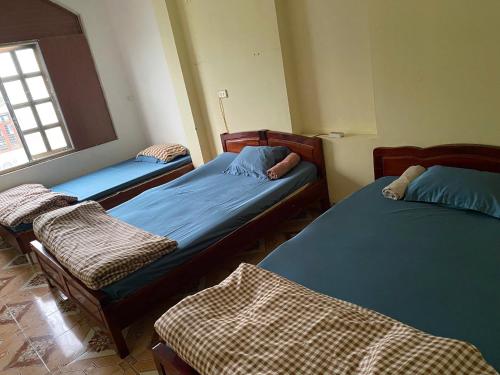 Poem Hostel in Hon Gai Port