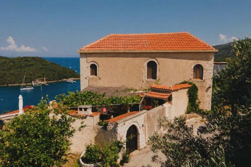 ΙΩ παραδοσιακή κατοικία στα Σύβοτα gîte à louer Liménas Moúrtos