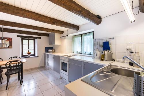 廚房, Casa Lucertola - eine Oase im Vallemaggia in 馬賈