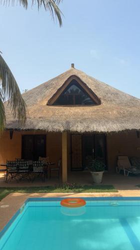 Villa de charme dans résidence de standing (Villa de charme dans residence de standing) in Nianing