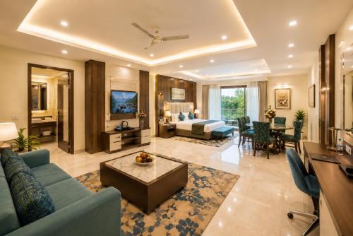 Hotel Cardinal Express Oxmo Delhi - with Free Airport Drop photo 3