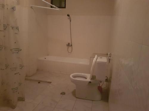 Basic Triple Room image 1