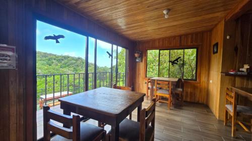Зручності, Monteverde Monkey Hostel in Монтеверде