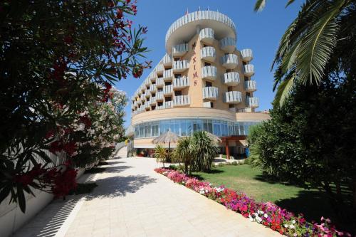 Hotel Maxim's 2