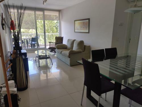 Apartamento Av Roosevelt, parada 4, playa brava
