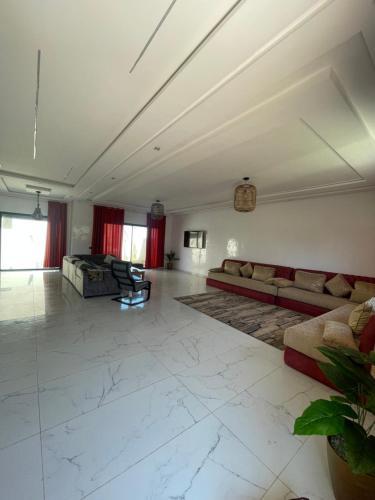 Villa de luxe à deux pas de la plage oued cherrat bouznika (Villa de luxe a deux pas de la plage oued cherrat bouznika) in Sidi El Haj Bou Derbala