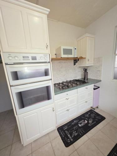 Gloria's Hideaway in St Matthias