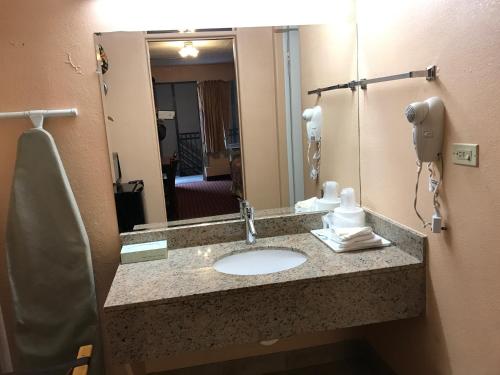 Travel Inn - image 11