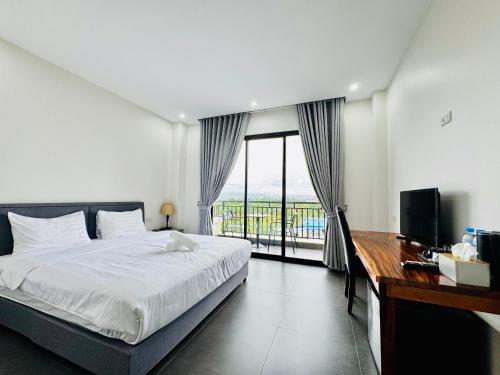 Guestroom, De Zee Hotel in Koh Kong