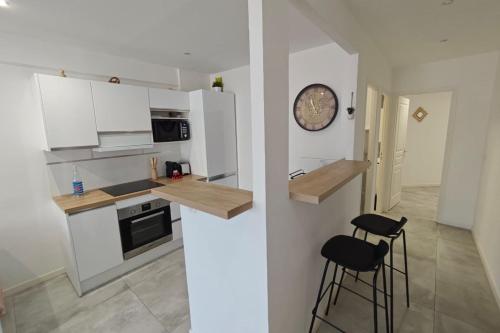 Appart 2 chambres calme & lumineux proche tram in Mantega