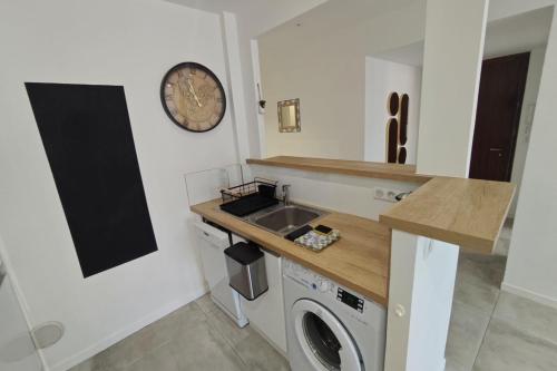 Appart 2 chambres calme & lumineux proche tram in Mantega