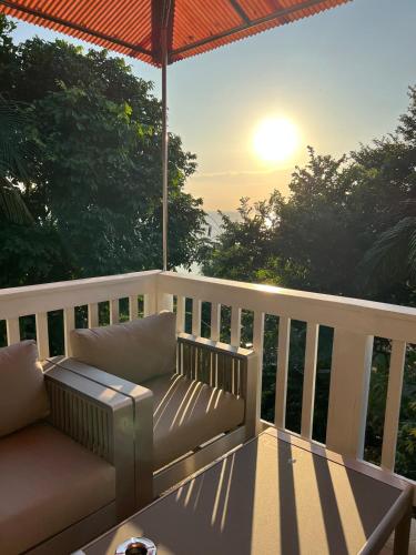 Sunny Hill House Ocean View Luxury Large Groups in Si Kao