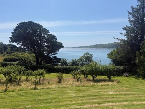 Shorecliffe House in Glandore