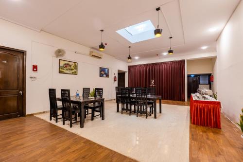 Nook Inn & Suites - 2 Min Walk From MG ROAD METRO – Gurgaon, NY