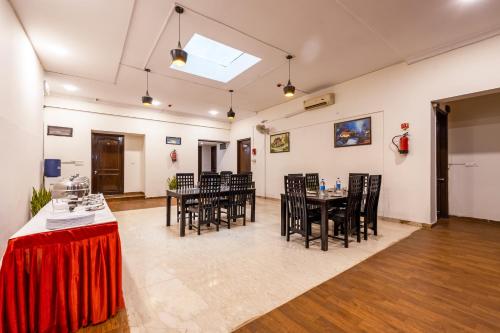 Nook Inn & Suites - 2 Min Walk From MG ROAD METRO – Gurgaon, NY