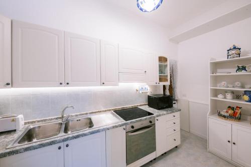 Infinity Experience Casa Vacanza Incantevole con Terrazzo in Scala
