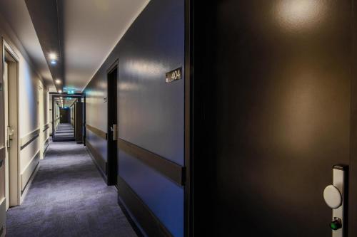 LINDEMANN'S - image 6