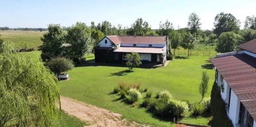 Casa en el campo - casa huéspedes en estupenda chacra de 10 has