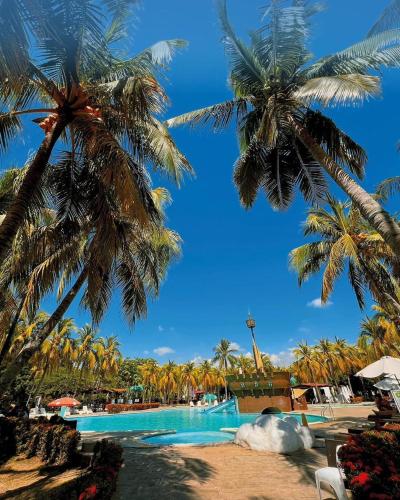 Pool • Game Room • Fire Pit • Resort Access in Los Cobanos