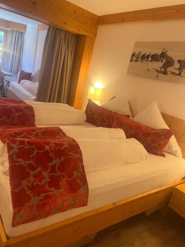 2 bedrooms, 4 beds